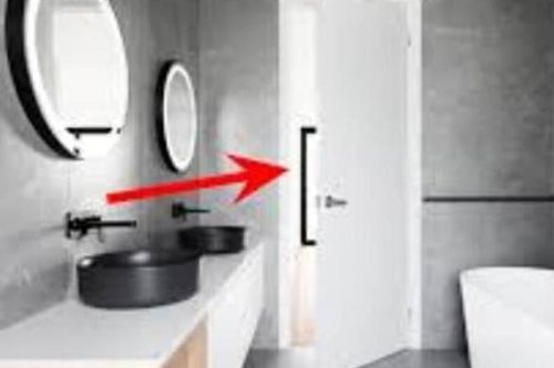 Lý do sau khi tắm xong phải đóng cửa phòng tắm và mẹo để phòng tắm luôn khô ráo, sạch sẽ