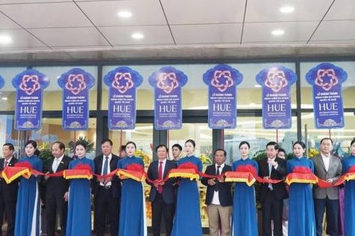 Không ngừng phát triển, đáp ứng ngày càng tốt hơn công tác chăm sóc sức khỏe nhân dân