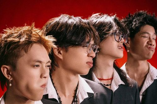 Album 'FU': Hành trình trưởng thành của những người trẻ 'dám khờ dại'