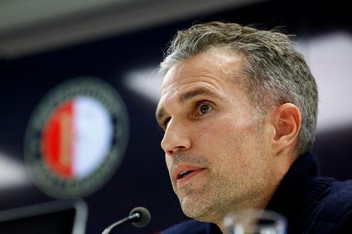 Van Persie nguy cơ bị sa thải