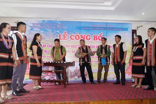 Người Giẻ Triêng ở Khâm Đức gìn giữ văn hóa truyền thống để phát triển du lịch