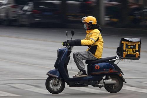 4 hành động người EQ thấp thường làm với shipper