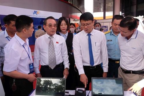 Khánh Hòa: Khai mạc Ngày hội Công nghệ số 2025 - Tăng tốc bứt phá kinh tế số