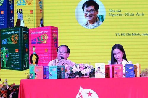 Nguyễn Nhật Ánh thừa nhận gặp hiểm nguy khi viết 'Kính vạn hoa'