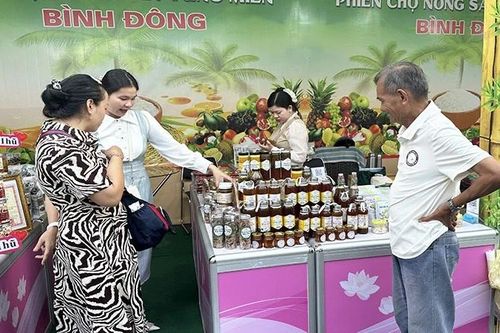 Đặc sắc 'Phiên chợ nông sản vùng miền-Bình Đông' năm 2025