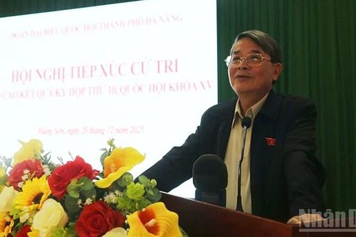 Phó Chủ tịch Quốc hội Nguyễn Đức Hải tiếp xúc cử tri miền núi Hùng Sơn