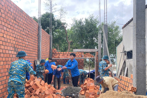 Ngày hội Quốc phòng toàn dân trên miền sơn cước Sơn Hòa