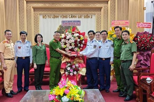 Lãnh đạo Công an TP Đà Nẵng thăm lực lượng Cảnh sát biển và Kiểm ngư