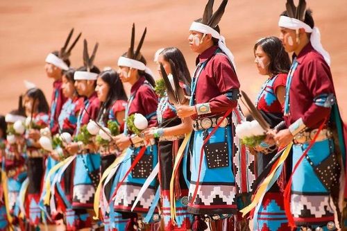 Bản sắc khác thường của tộc người Navajo lớn nhất Mỹ