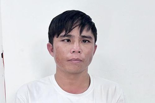 Tạm giữ hình sự đối tượng cướp giật tài sản của bé gái