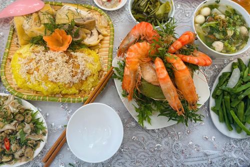 Món lạ miệng 'hết đầu tiên' trong mâm cỗ Ninh Bình, khách ở xa muốn mua cũng khó