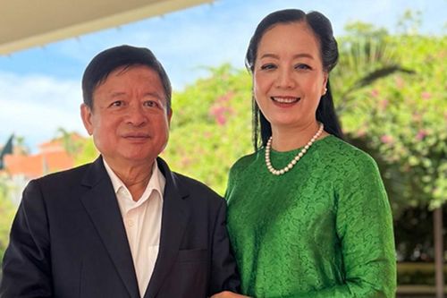 NSƯT Chiều Xuân U60 bật khóc vì áp lực, được chồng nhạc sĩ nấu ăn động viên