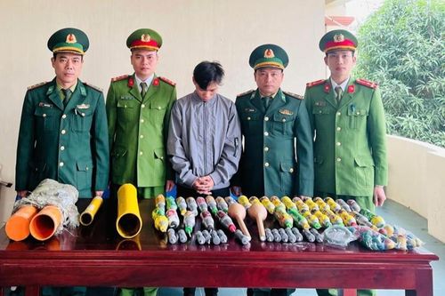 Phát hiện thanh niên tự chế 50 quả pháo nổ