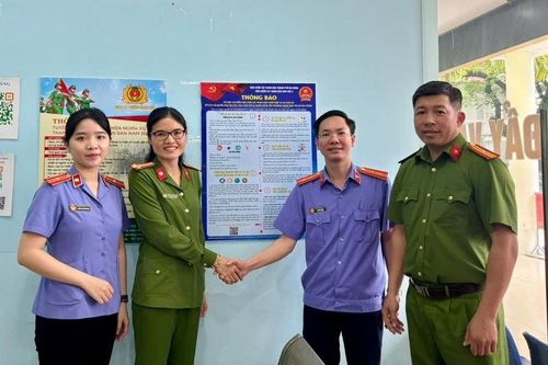 VKSND khu vực 3, TP Đà Nẵng lắp đặt bảng thông tin tuyên truyền Nghị quyết 205 tại nhiều cơ quan liên ngành