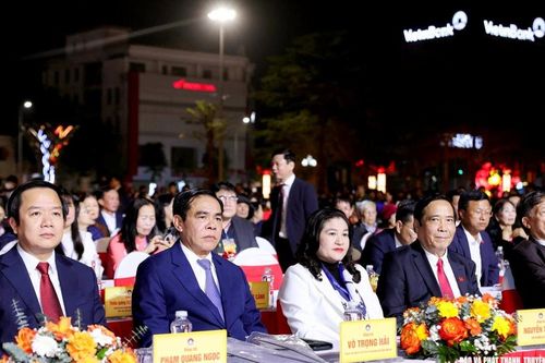 Chủ tịch UBND tỉnh Nghệ An Võ Trọng Hải dự Lễ kỷ niệm 260 năm Ngày sinh Đại thi hào Nguyễn Du