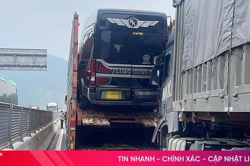3 ô tô tông nhau trên cao tốc Vũng Áng - Bùng