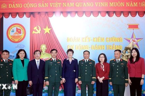 65 năm kết nghĩa TTXVN và 304: Mối tình quân-dân mẫu mực, trong sáng hiếm có