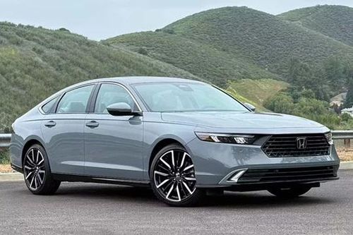 Honda Accord 2026 chốt giá gần 780 triệu đồng, cạnh tranh với Toyota Camry