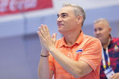 HLV tuyển Thái Lan giải nghệ sau khi thua đậm Indonesia ở SEA Games 33