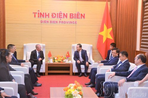 Bí thư Tỉnh ủy tiếp xã giao đoàn đại biểu Giang Thành và Phổ Nhĩ (Trung Quốc)
