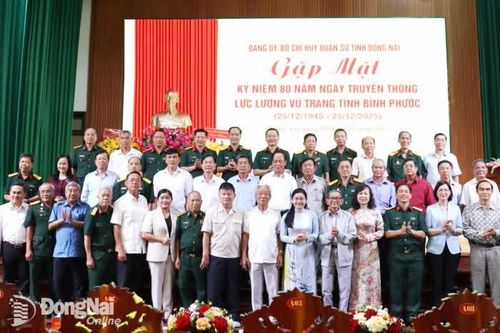 Gặp mặt kỷ niệm 80 năm Ngày truyền thống lực lượng vũ trang tỉnh