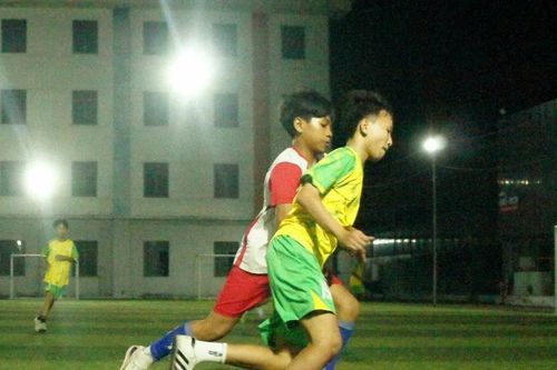 8 đội bóng tranh tài Giải bóng đá S7 U13 Trung tâm bóng đá cộng đồng Đan Lê Sport cup 2025