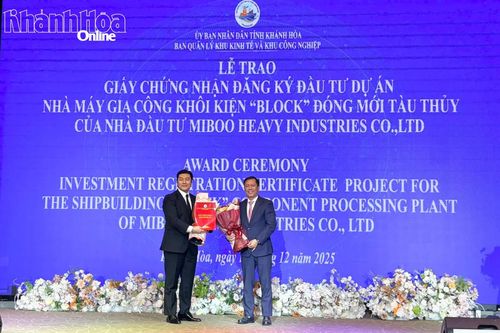 Trao giấy chứng nhận đăng ký đầu tư cho Công ty TNHH Miboo Vina