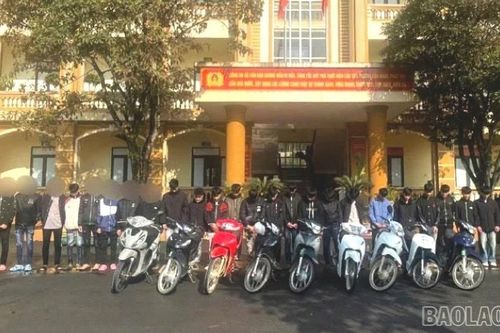 Công an xã Văn Bàn xử lý 28 thanh thiếu niên tụ tập gây mất trật tự công cộng