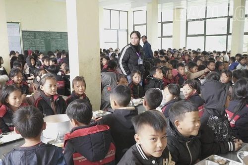 Điểm tựa cho học sinh vùng khó