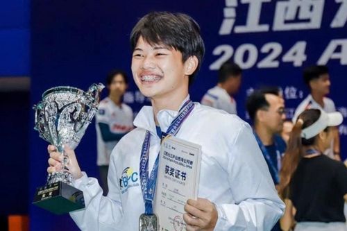 Lê Xuân Đức: Ngôi sao 17 tuổi rực sáng của pickleball Việt Nam