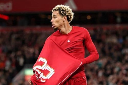 Liverpool đấu Tottenham: Hugo Ekitike săn kỷ lục Luis Suarez
