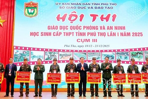 Bế mạc Hội thi Giáo dục quốc phòng và an ninh học sinh THPT