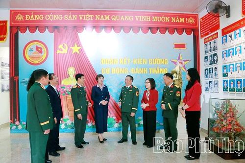 Gặp mặt Kỷ niệm 81 năm Ngày thành lập Quân đội nhân dân Việt Nam