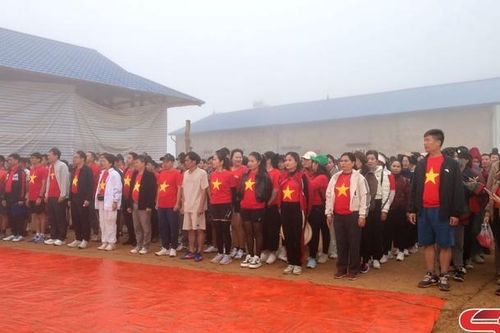 Sôi nổi giải chạy việt dã xã Chiềng Lao