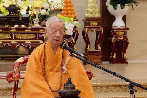 Đức Pháp chủ quang lâm khai thị cho Tuần huân tu và Khóa bồi dưỡng trụ trì năm 2025 tại Việt Nam Quốc Tự