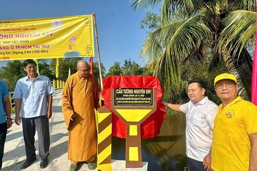 Chùa Tường Nguyên (TP.HCM) khánh thành và khởi công 5 công trình cầu bê-tông nông thôn
