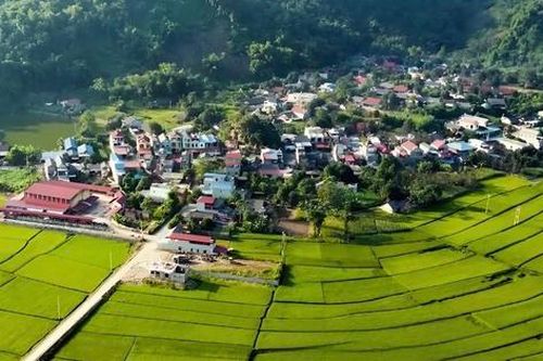 Phụ nữ Tày dẫn nhịp du lịch cộng đồng vùng đệm Ba Bể
