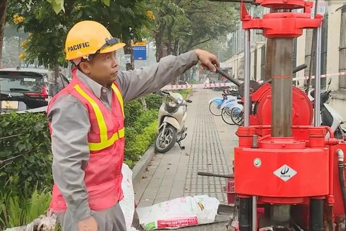 Tuyến metro số 5 Văn Cao - Hòa Lạc bắt đầu thi công