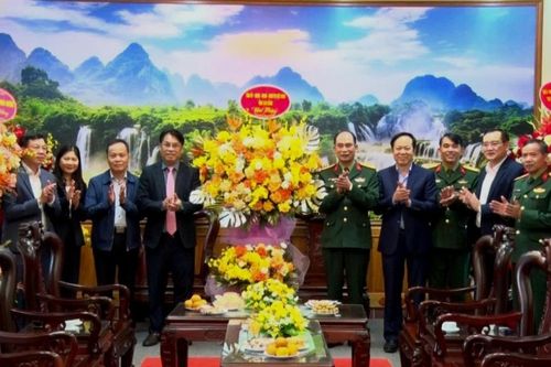 Bí thư Tỉnh ủy Phan Thăng An chúc mừng Bộ Chỉ huy Quân sự tỉnh nhân kỷ niệm 81 năm Ngày thành lập Quân đội nhân dân Việt Nam