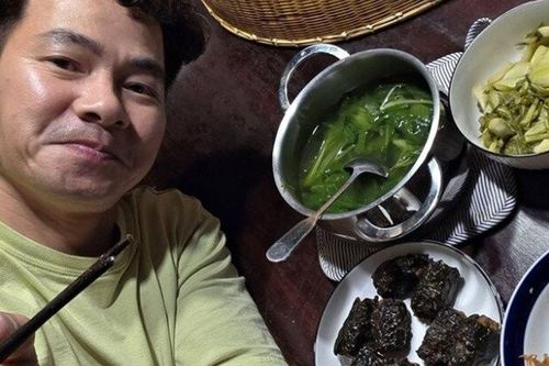 NSND Xuân Bắc đi tiệc về vẫn 'mê' cơm nguội, bà xã hé lộ phong cách 'bê cả nồi' làm dân mạng thích thú