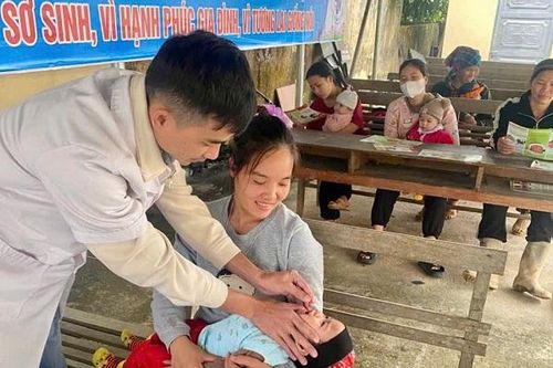 Vitamin A – mảnh ghép quan trọng trong chăm sóc trẻ em Tuyên Quang