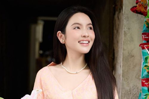Hành động Chu Thanh Huyền răn đe con viral MXH