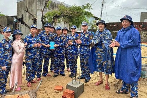 Điểm tựa vững vàng, tin cậy của người dân