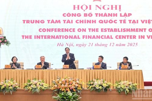 Thủ tướng Phạm Minh Chính chủ trì Hội nghị công bố thành lập Trung tâm tài chính quốc tế tại Việt Nam