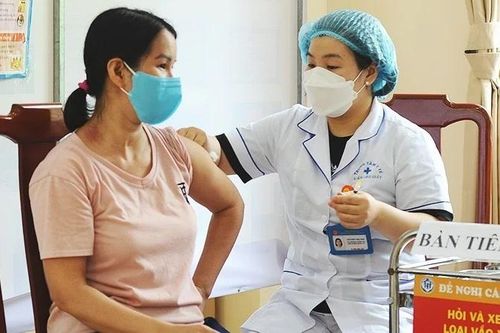 Bộ Y tế đang nghiên cứu phương án điều chỉnh hệ số lương khởi điểm cho bác sĩ