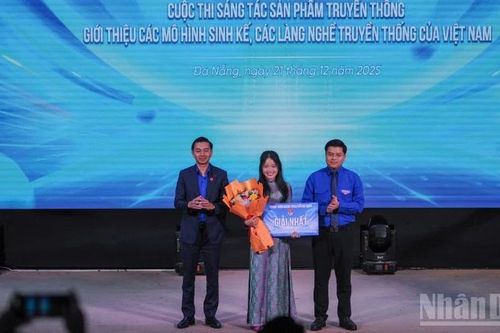 Đoàn viên Đại học Đà Nẵng giành giải Nhất cuộc thi quảng bá làng nghề truyền thống của Việt Nam