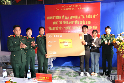 Tổng cục Hậu cần - Kỹ thuật khánh thành, bàn giao 'Nhà đại đoàn kết' tại Ninh Bình