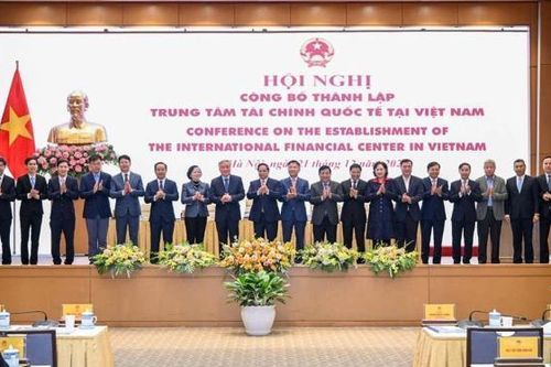 Bổ nhiệm Chủ tịch và 02 Phó Chủ tịch cơ quan điều hành Trung tâm tài chính quốc tế tại Đà Nẵng