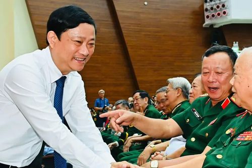 Tô thắm phẩm chất Bộ đội Cụ Hồ trong thời kỳ mới