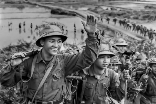 Bộ đội Cụ Hồ - Biểu tượng sức mạnh và nhân văn trong lòng giới trẻ